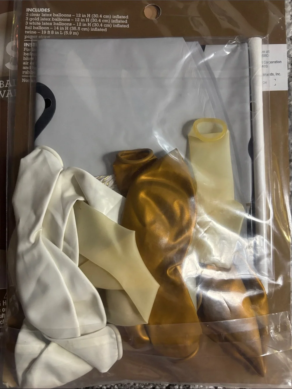 Spritz New Year Countdown 5 packs White, Cream, Gold Balloons with Clock Design